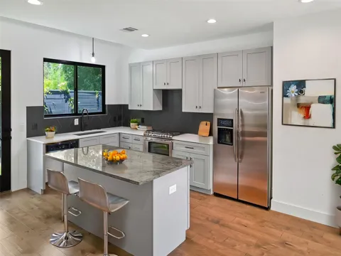 2100 Prather Lane #2