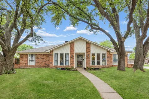 1709 Columbia Drive