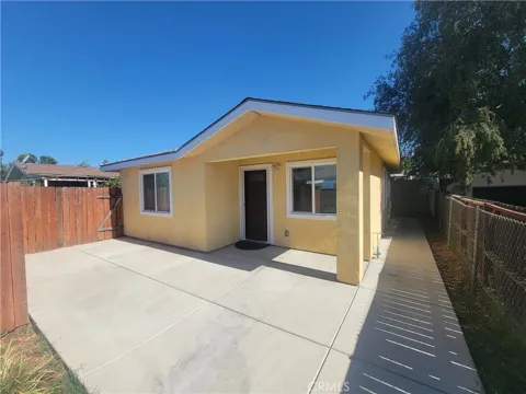 1069 Sycamore Court