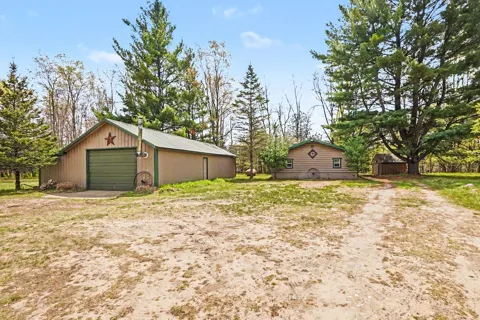 11435 Woodland Drive