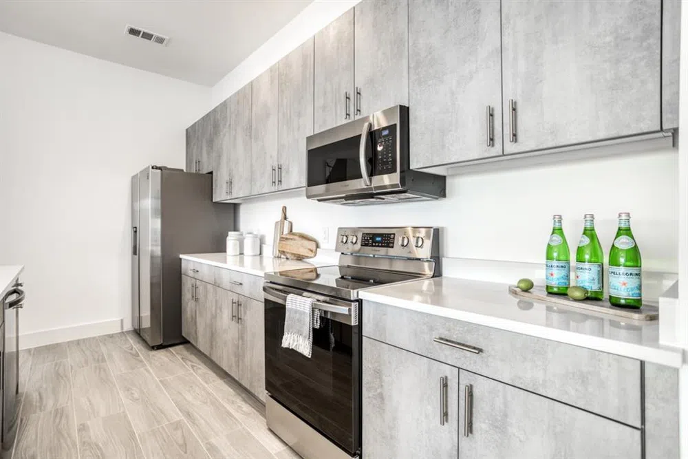 1100 Peters Street #311