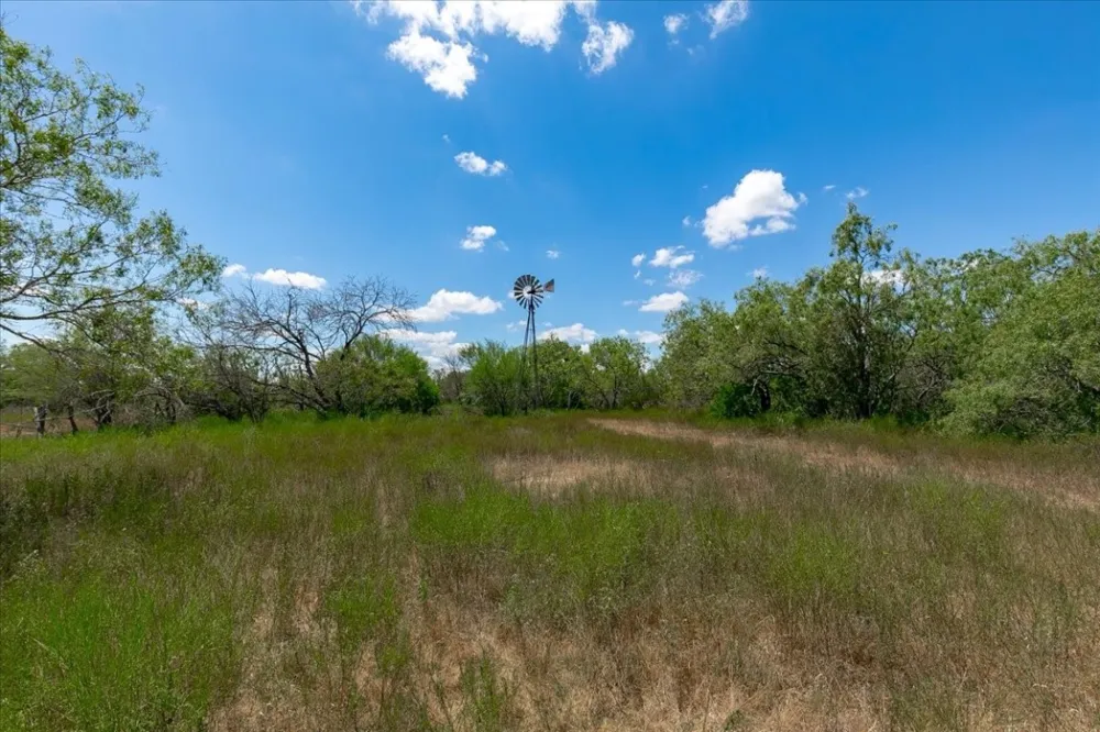 County Rd 211 Smiley, TX 78159