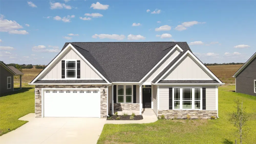 204 Turnberry Drive La Vernia, TX 78121