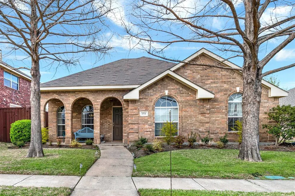 1711 Oak Brook Lane