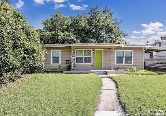 2039 LAMAR ST San Antonio, TX 78202