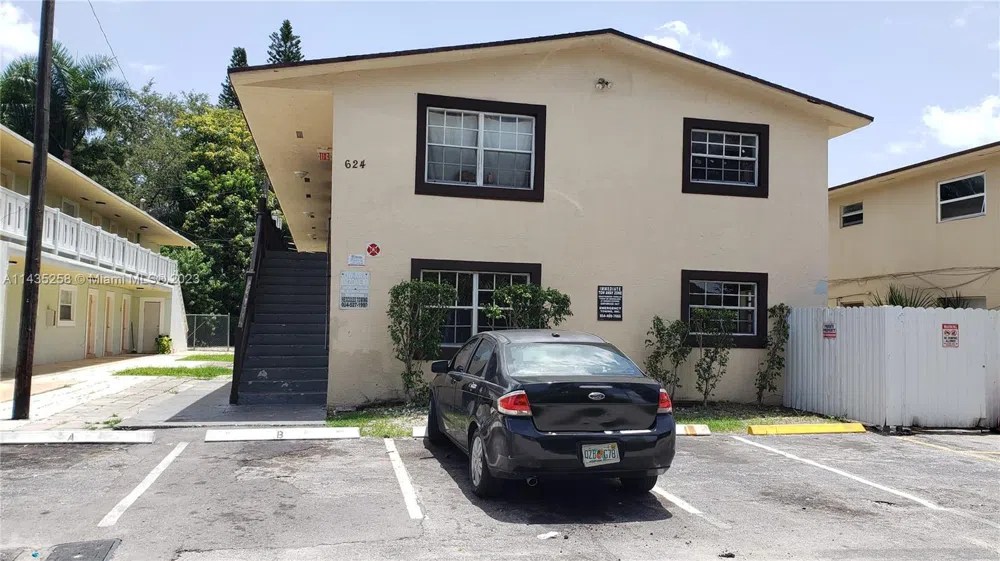 624 SW 16th Ave Fort Lauderdale, FL 33312