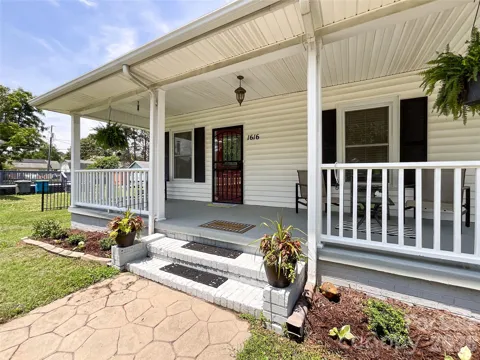 1616 Perfection Avenue #10