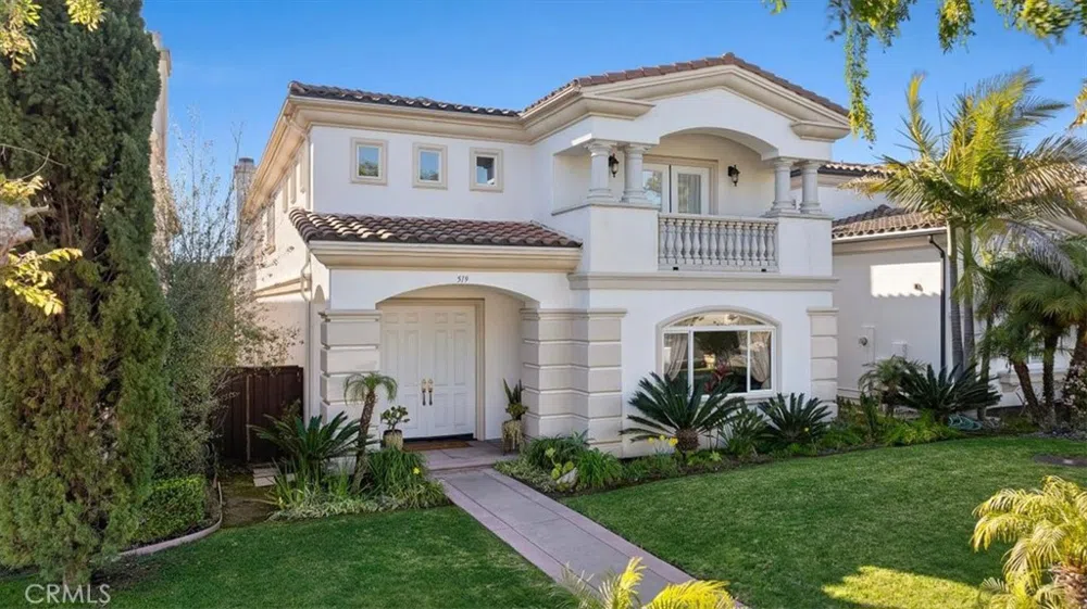 519 S Lucia Avenue Redondo Beach, CA 90277