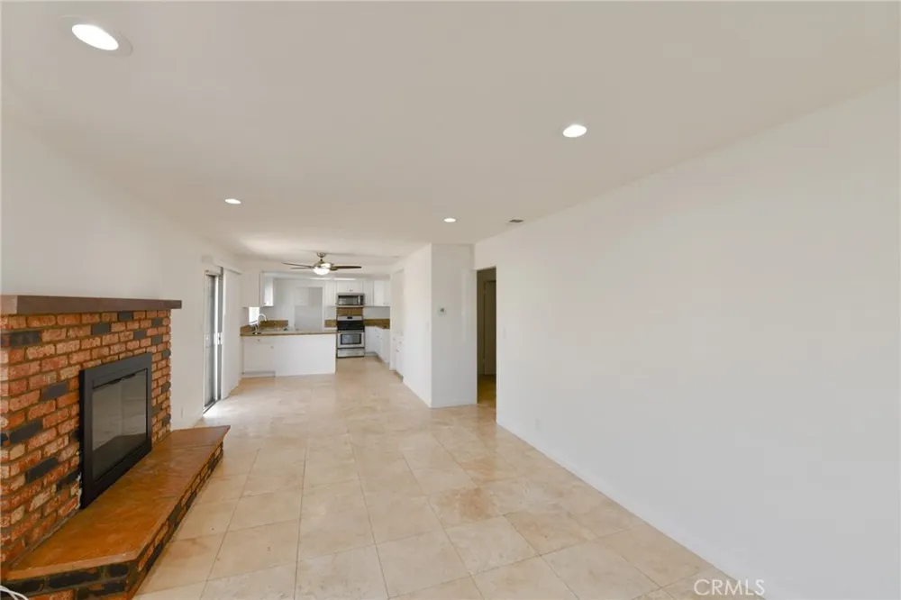 12026 York Avenue Hawthorne, CA 90250