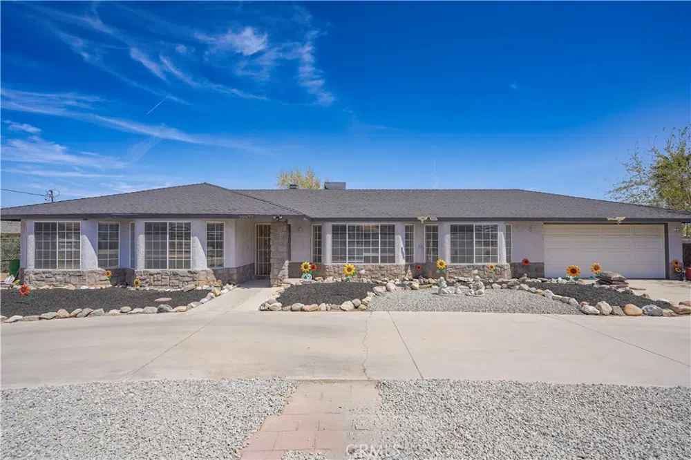 10977 Pinon Avenue Hesperia, CA 92345