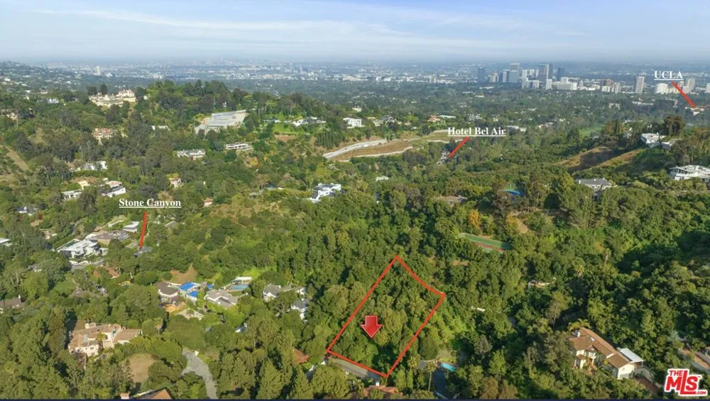 10676 Somma Way Los Angeles, CA 90077