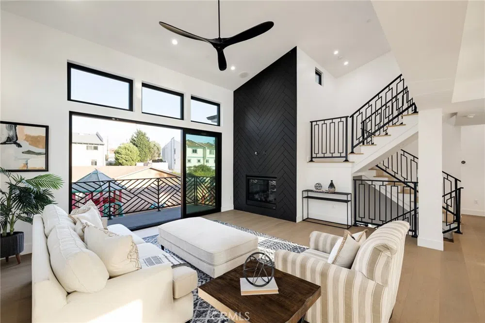 2414 Clark Lane #B Redondo Beach, CA 90278