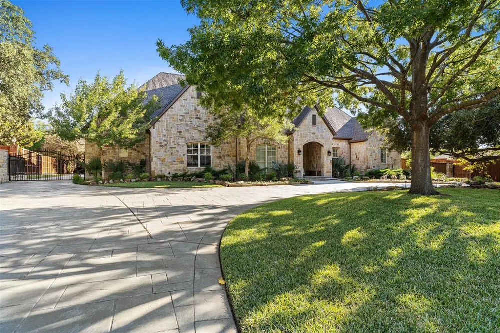 6540 Crestpoint Drive Dallas, TX 75254