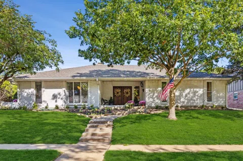 7725 El Pensador Drive