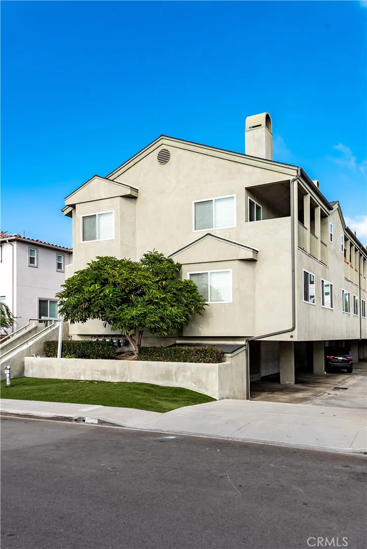 534 Illinois Street El Segundo, CA 90245
