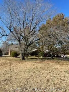 4040 N Columbia Avenue