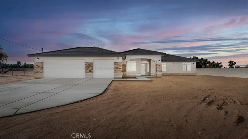 9028 8th Avenue Hesperia, CA 92345