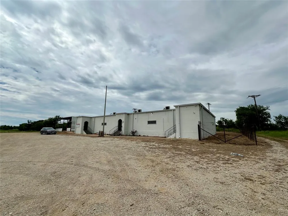 4686 E Hwy 114 Rhome, TX 76078