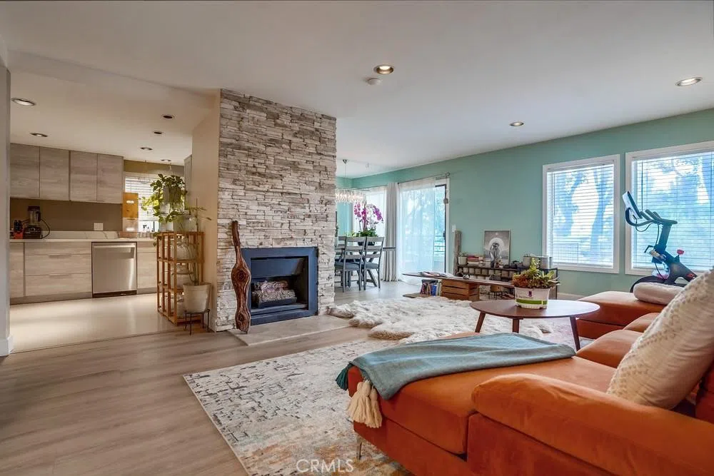 700 Esplanade #20 Redondo Beach, CA 90277