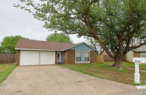 1710 Bob White Court