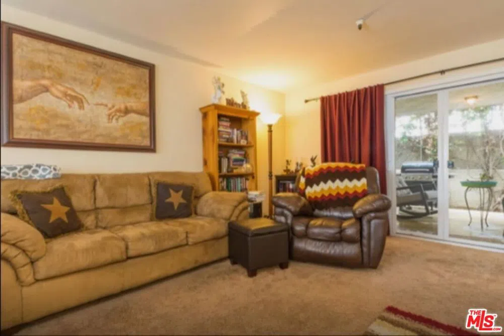 11707 Acacia Avenue #4 Hawthorne, CA 90250