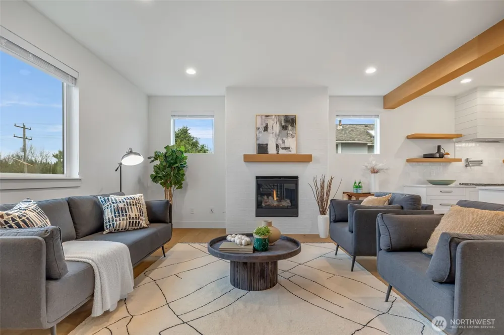 6738 21st Avenue SW Seattle, WA 98106