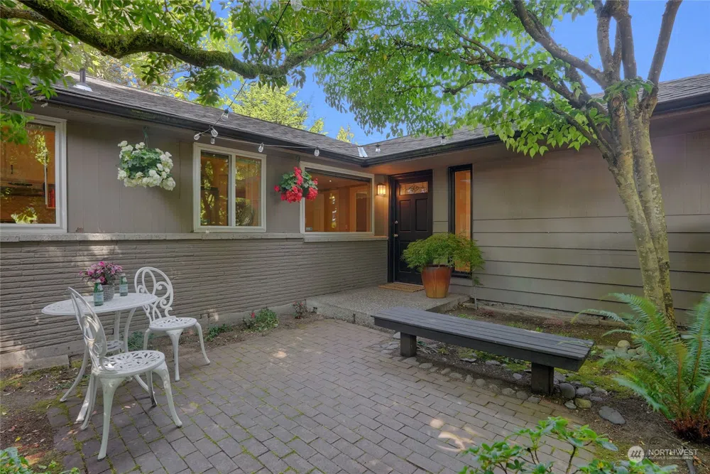 14217 Evanston Avenue N Seattle, WA 98133