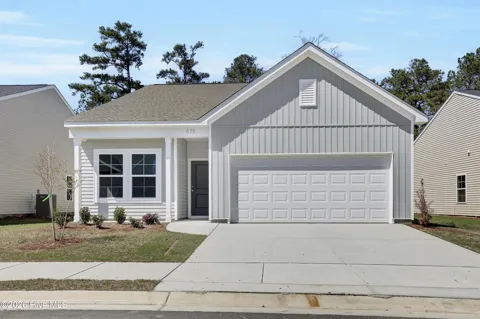 478 Galloping Foal Way SE