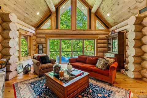 32 Indian Knob Road