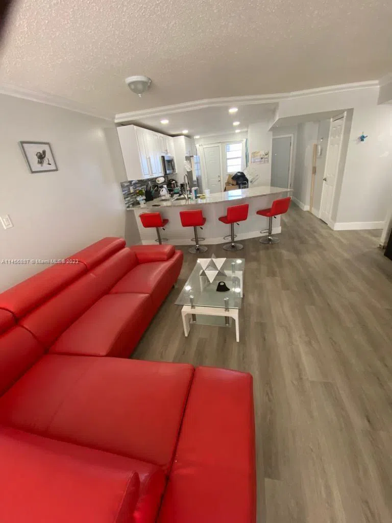 1750 NE 191st St #220-3