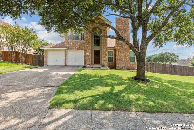 911 Amberstone Dr San Antonio, TX 78258