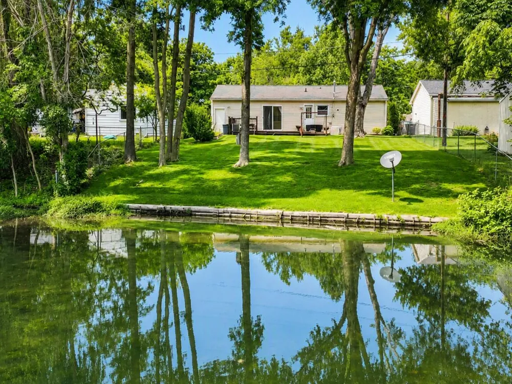 413 Argyle Court Milan, MI 48160