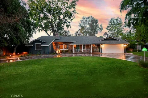 4661 Cliffside Drive