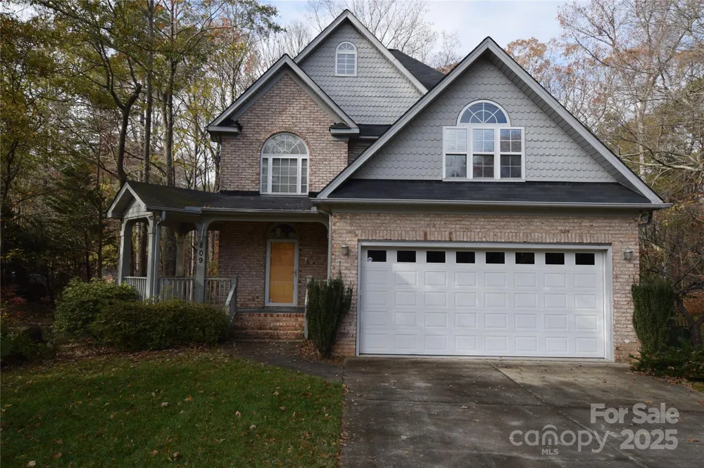 809 Pine Forest Road Charlotte, NC 28214