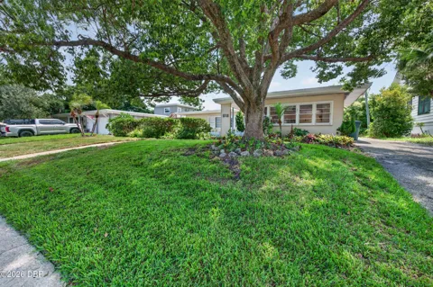 1608 Crescent Ridge Road