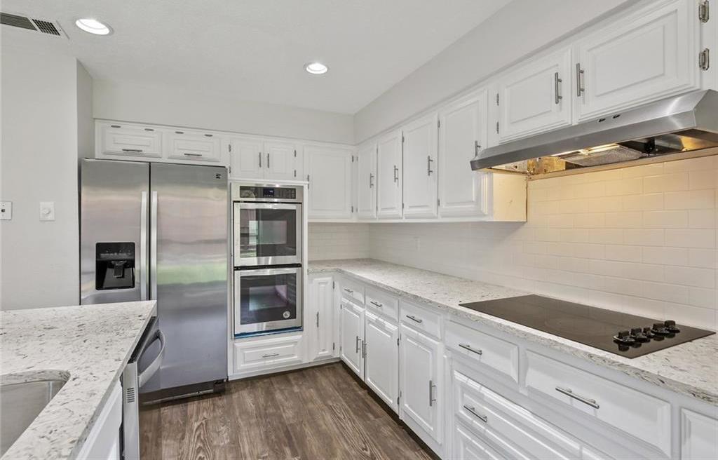 9712 Summerhill Lane