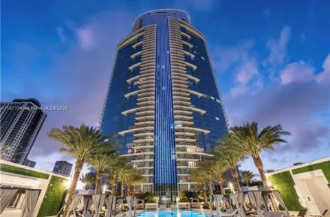 851 NE 1 Ave #502