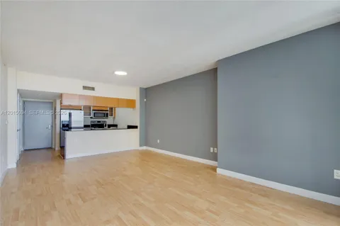 1750 Bayshore Dr #3111