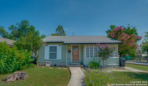 1403 W HOLLYWOOD AVE