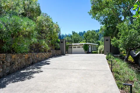 30 Ridgewood Road