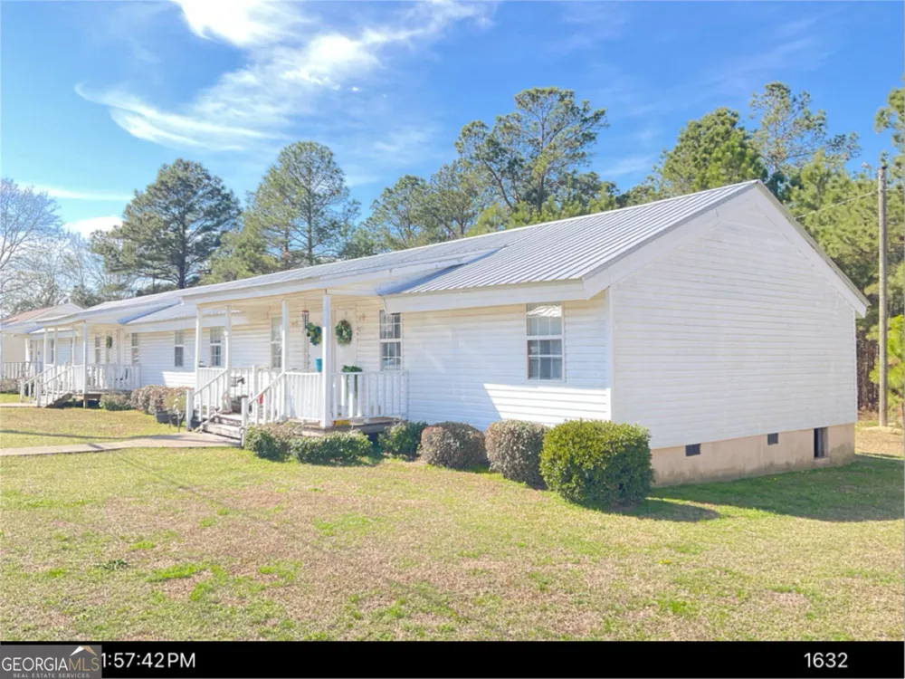 163 Lucas RD Cochran, GA 31014