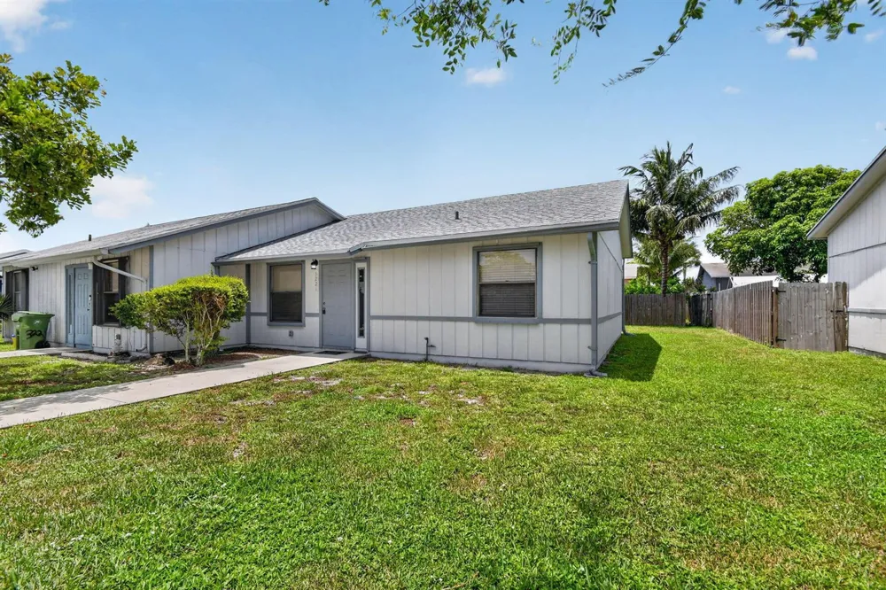 3221 FOXRIDGE COURT Palm Springs, FL 33461