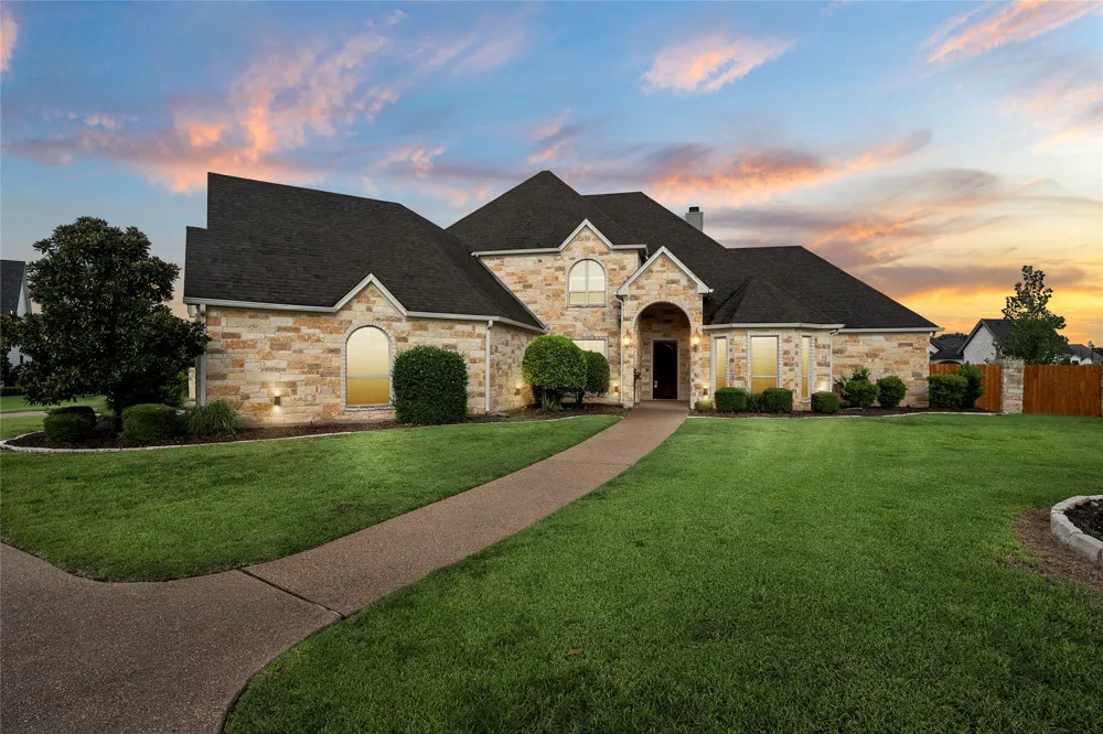 7030 Flagstone Circle McGregor, TX 76657