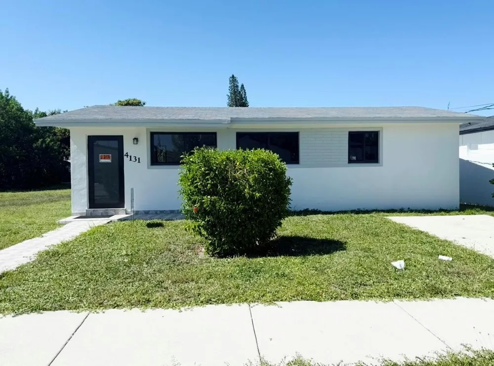4131 SW 23rd Street West Park, FL 33023