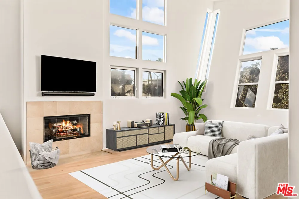 502 Rosecrans Avenue #B Manhattan Beach, CA 90266