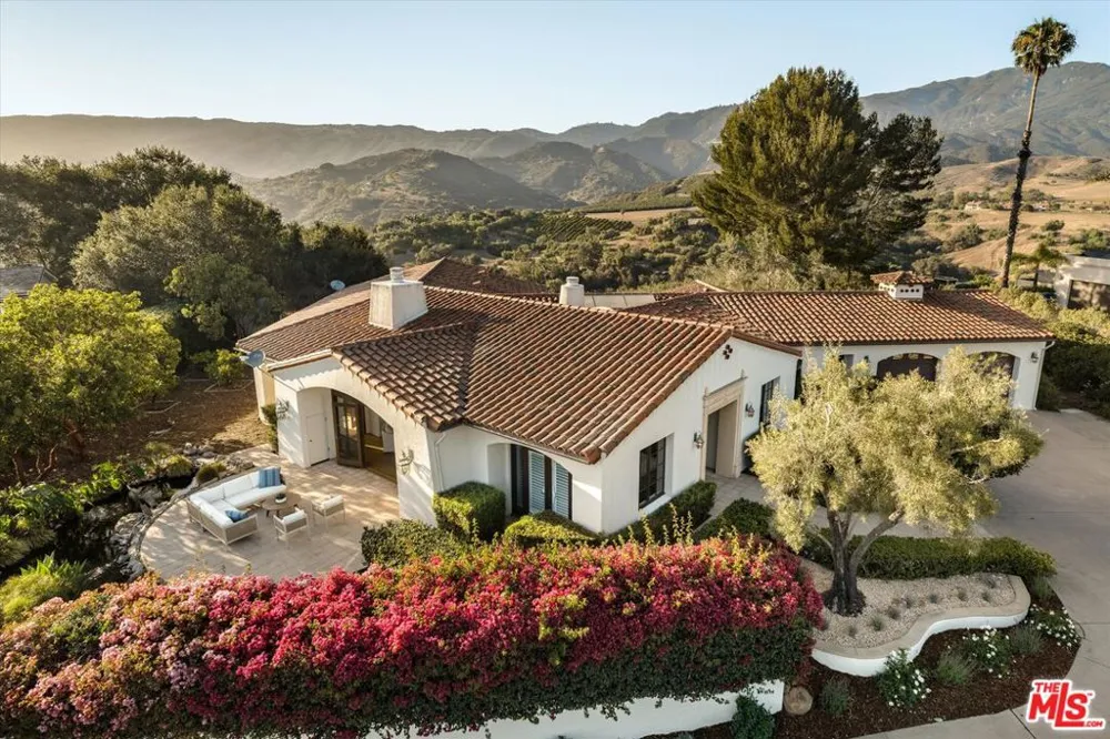 1042 Via Los Padres Santa Barbara, CA 93111