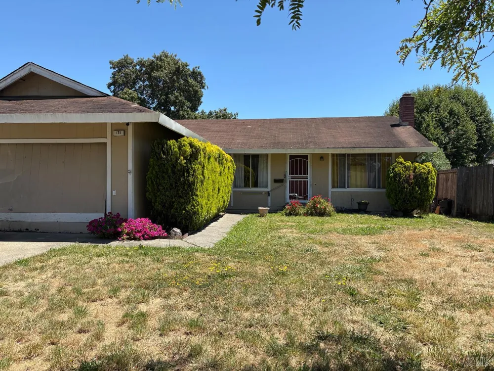 471 Landsdown Circle Rohnert Park, CA 94928