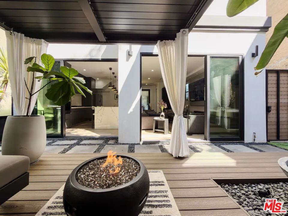 13354 Beach Avenue Marina del Rey, CA 90292