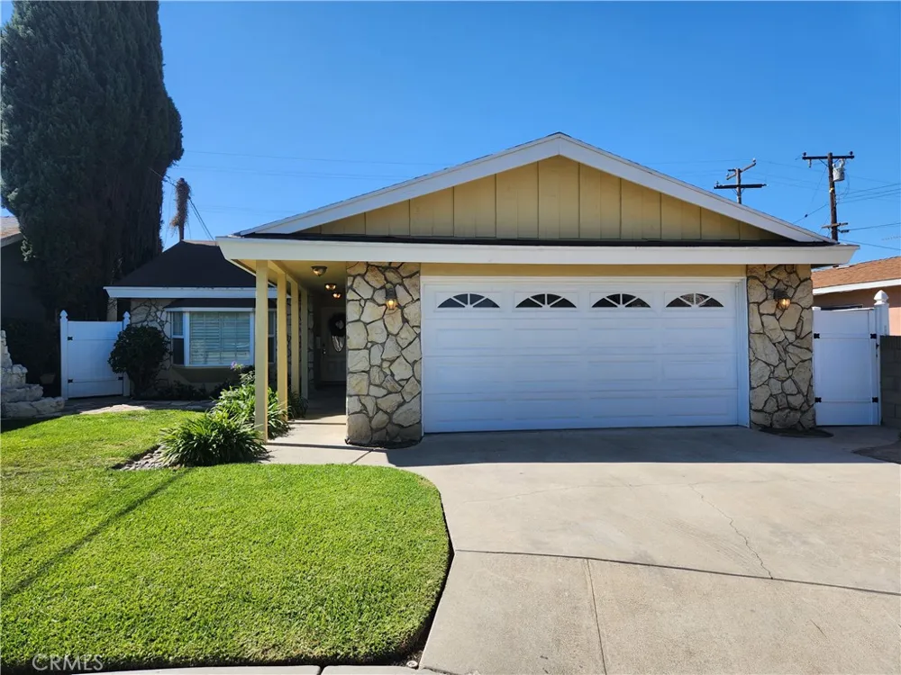 8438 Byers Downey, CA 90242