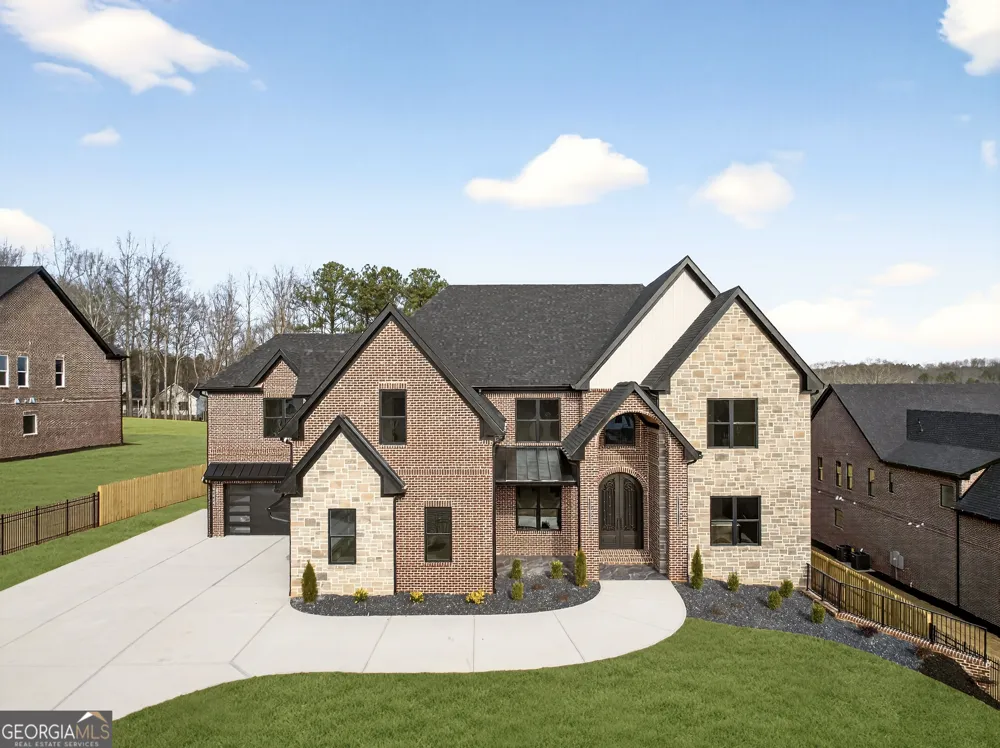 405 Thunder RD Buford, GA 30518